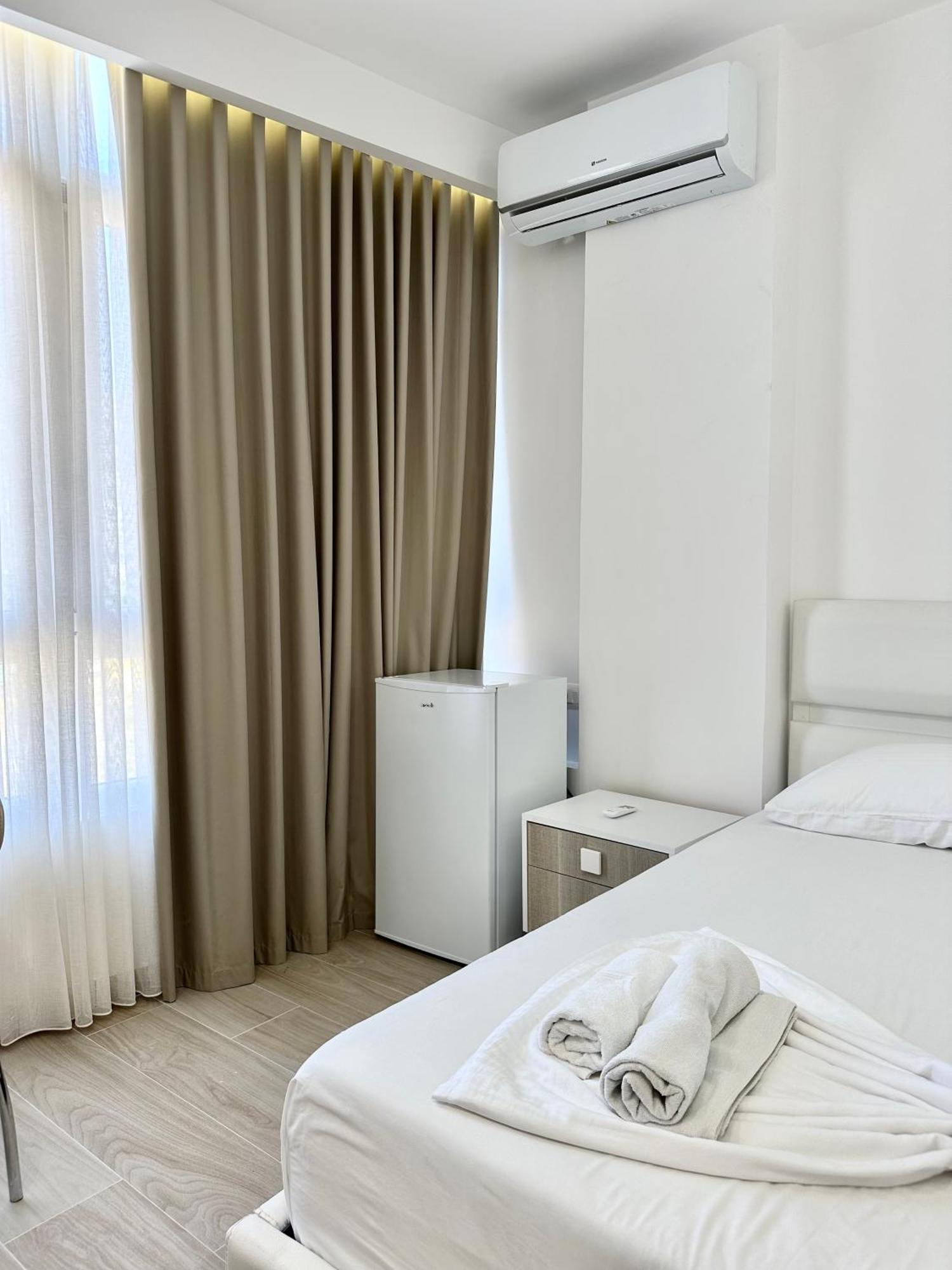 Al Mare Rooms Sarandë 外观 照片